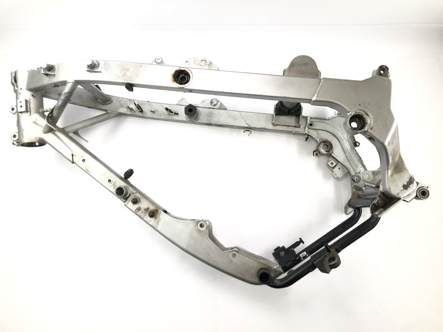 BMW F 650 GS R13 [2000] - Quadro principal com papéis