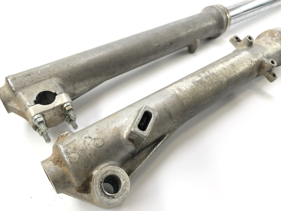 Yamaha XT 500 1U6 [1981] - Garfo de suspensão do Fork Telegabel com eixo