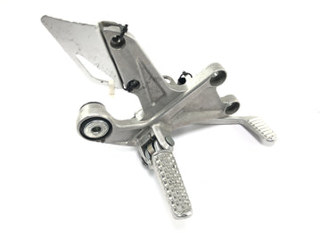 Honda CBR 1000 RR SC59 [2008] - Sistema de apoio para os pés direito com pedal de freio, apoio para os pés do motorista, apoio para os pés