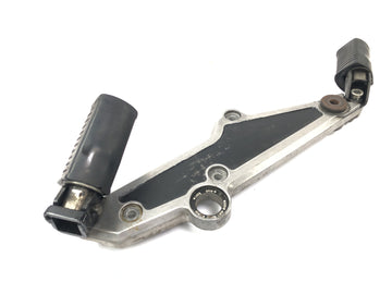 Kawasaki Z 1100 KZZ10A [1984] - Placa de apoio para os pés à esquerda com apoios para pés