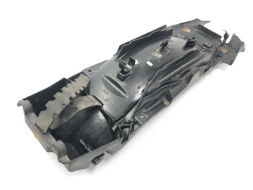 BMW R 1200 GS Adventure R12 [2012] - Proteção interna do Fender Splash, cobrindo a limpeza na parte traseira