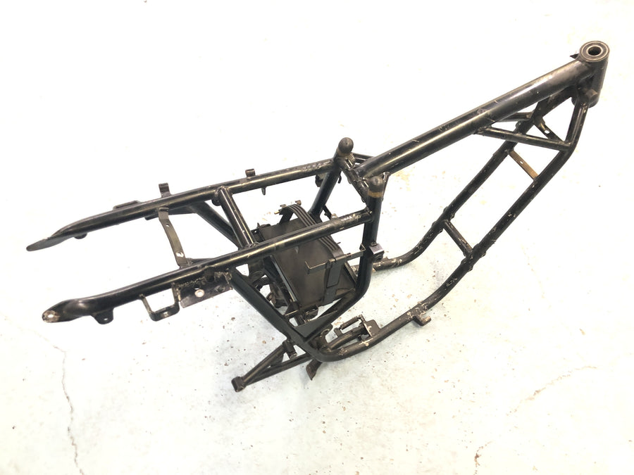 Laverda 1000 [1978] - Quadro principal com papéis