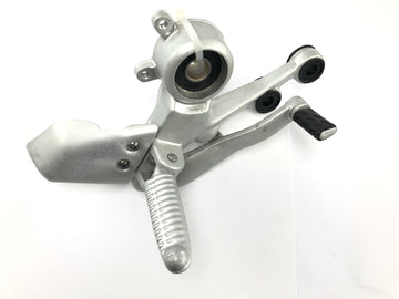 Ducati Monster SR2 800 M4 [2006] - Sistema de apoio para os pés apoio para os pés direito do motorista com pedal de freio - 0