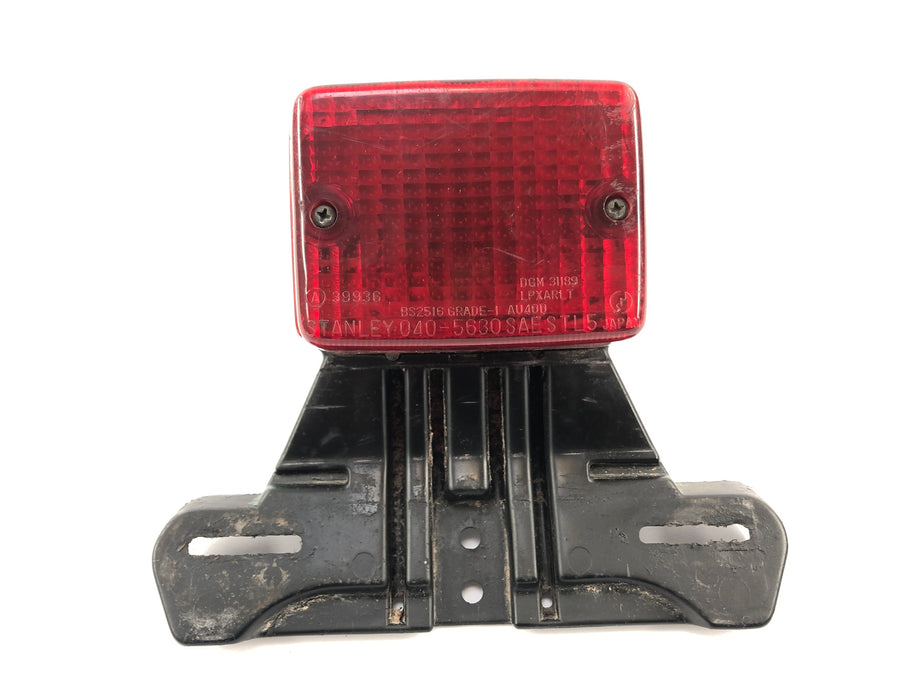 Yamaha XT 550 5Y3 [1982] - Luz traseira com suporte da placa