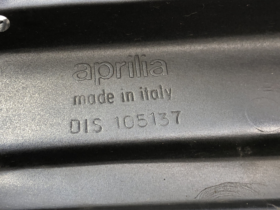 Aprilia RST 1000 Futura [2002] - Portador da caixa do suporte da mala à direita