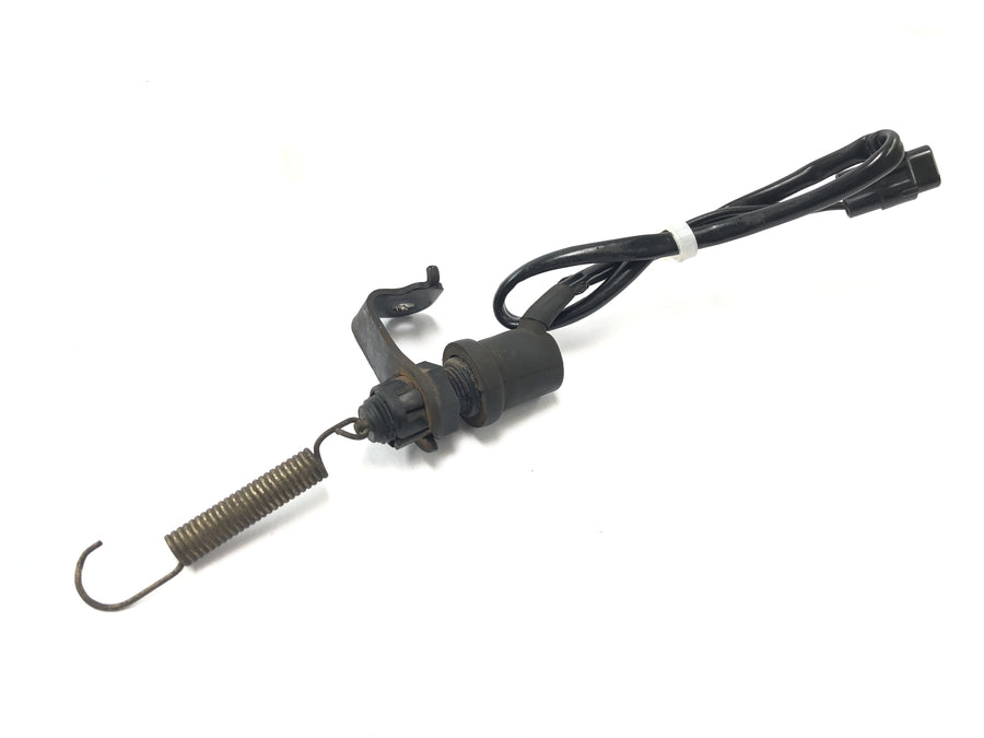 Yamaha XVS 650 Drag Star VM03 [2001] - Interruptor da luz de freio na parte traseira