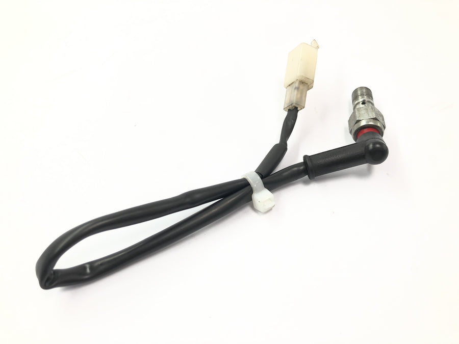 Benelli TNT 1130 [2009] - Interruptor da luz do freio traseiro pressostato de óleo