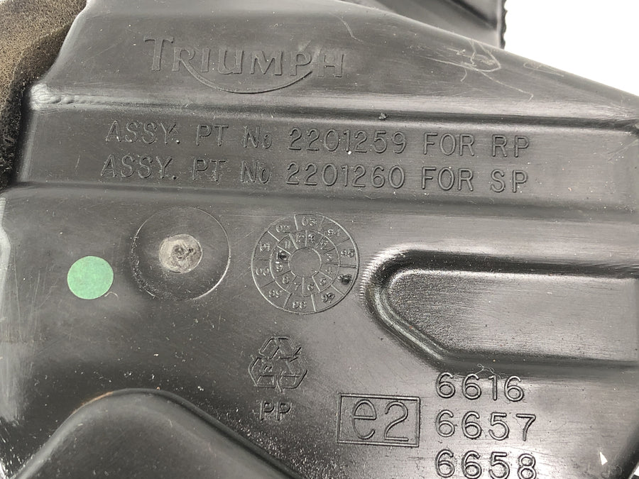 Triumph Speed ​​Triple T509 [1998] - Caixa de ar com caixa de filtro de ar