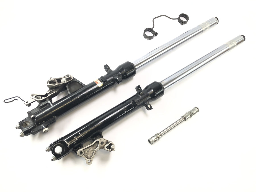 HONDA CBX 750 RC17 [1984] - Pipes de garfo Telegabel 39mm com eixo dianteiro