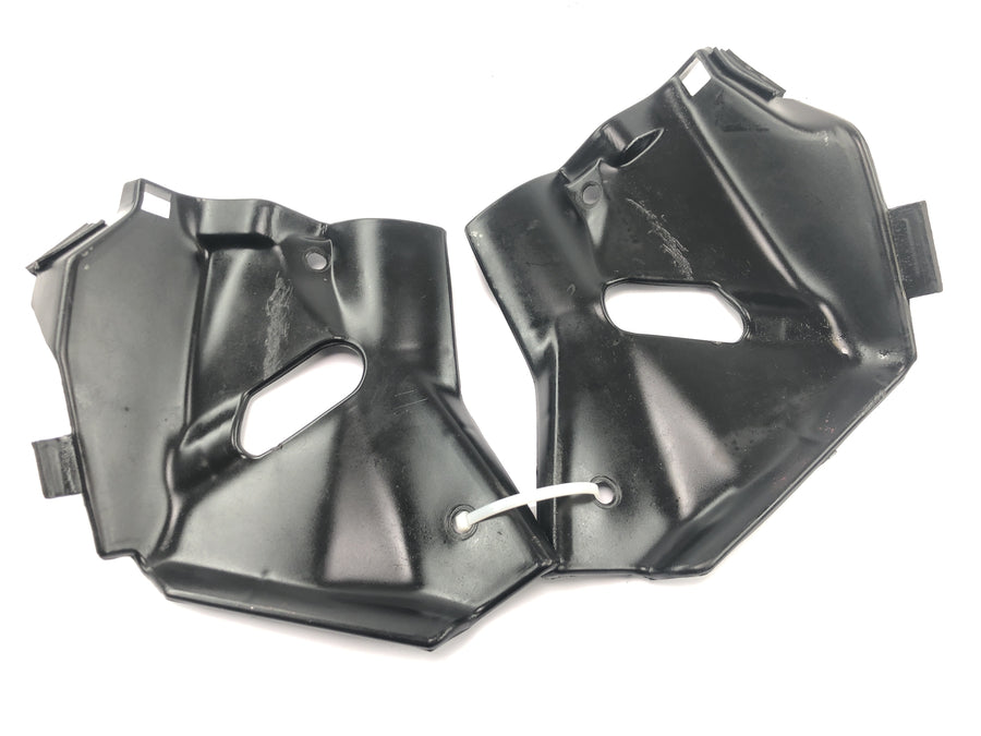 Triumph Daytona 1200 T300D [1994] - Carenagem interna da tampa lateral do quadro