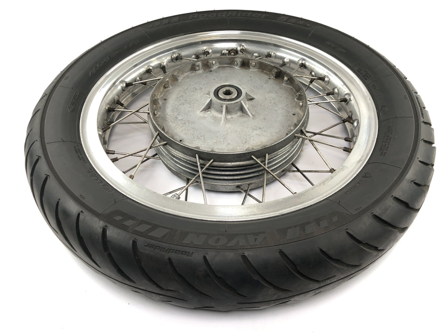 Moto Guzzi V7 Special [1971] - roda dianteira com raios Borrani 18 x 3"
