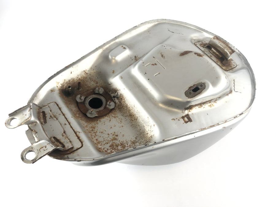Suzuki GSF 1200 S Bandit WVA9 [2003] - Tanque a gasolina com colisão