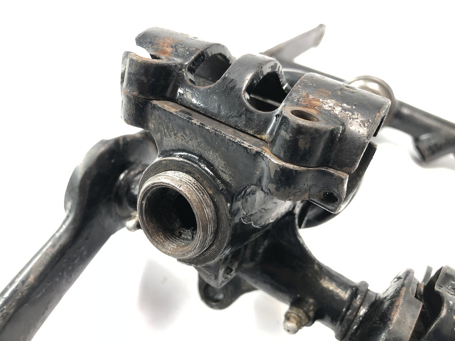 DKW NZ 250 [1938] - Grampos do garfo dianteiro na frente