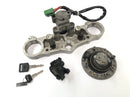 Suzuki GSX-R 1100 W GU75 C [1994] - Conjunto de travas, ponte do garfo, trava do tanque, trava do assento-5