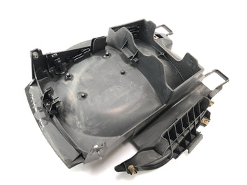 BMW K 1200 S K12S [2004] - Proteção inferior do compartimento contra respingos