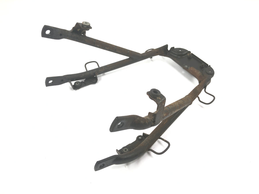 BMW C1 125 [2002] - Estrutura de suporte do quadro traseiro na traseira