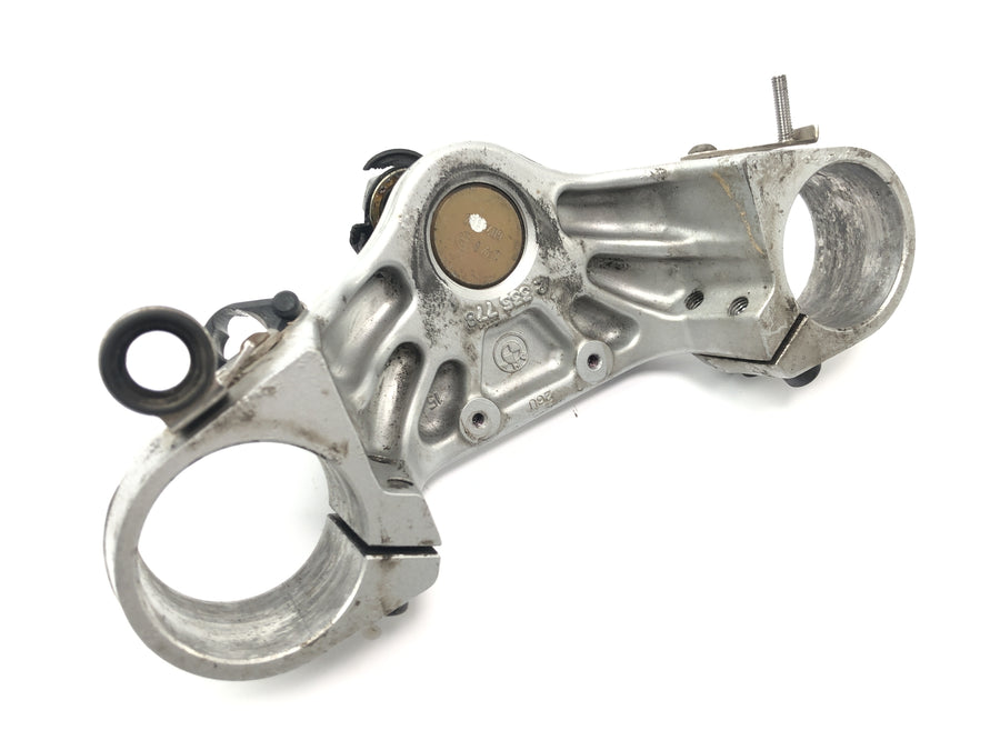 BMW R 1150 GS R21 [2002] - manguito inferior da ponte do garfo com defeito