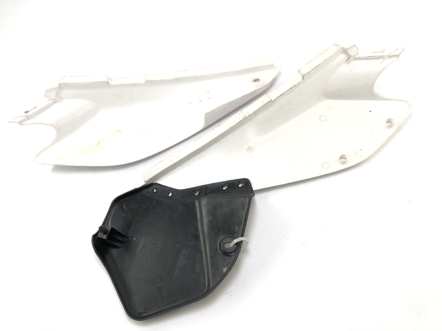 Yamaha DT 125 DE06 [2005] - Página revestimento à direita e esquerda