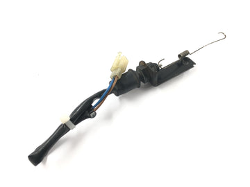 Kawasaki ZRX 1200 S ZRT20A [2001] - Interruptor luz freio traseiro