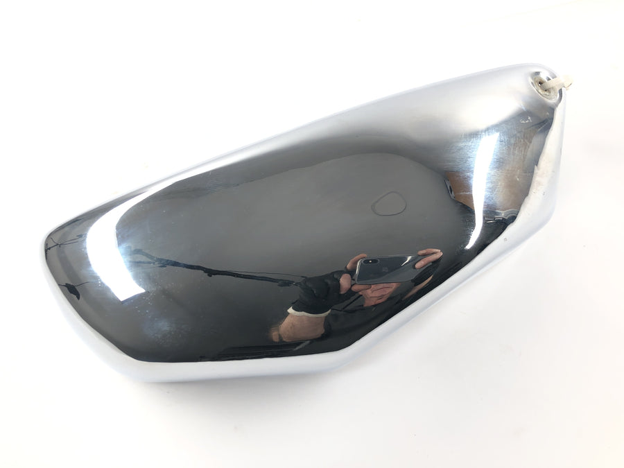 Suzuki Intruder VL 1500 AL [2000] - tampa lateral direita cromada