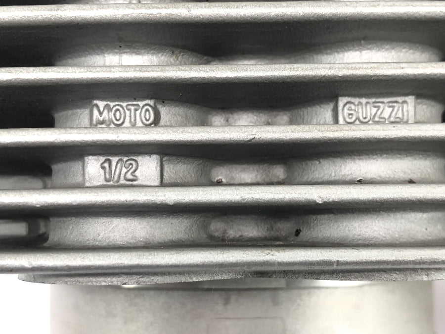 Moto Guzzi V11 Sport [1999] - cilindro com pistão à esquerda