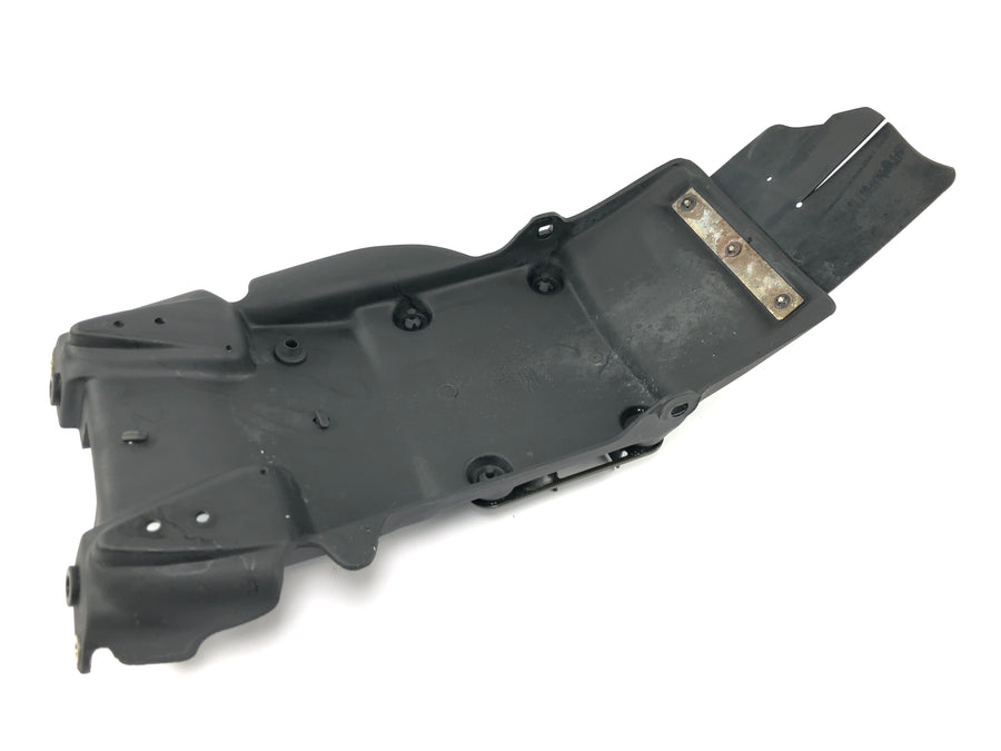Cagiva Planet 125 [1998] - subestrutura traseira interna da proteção contra respingos do pára-lama traseiro