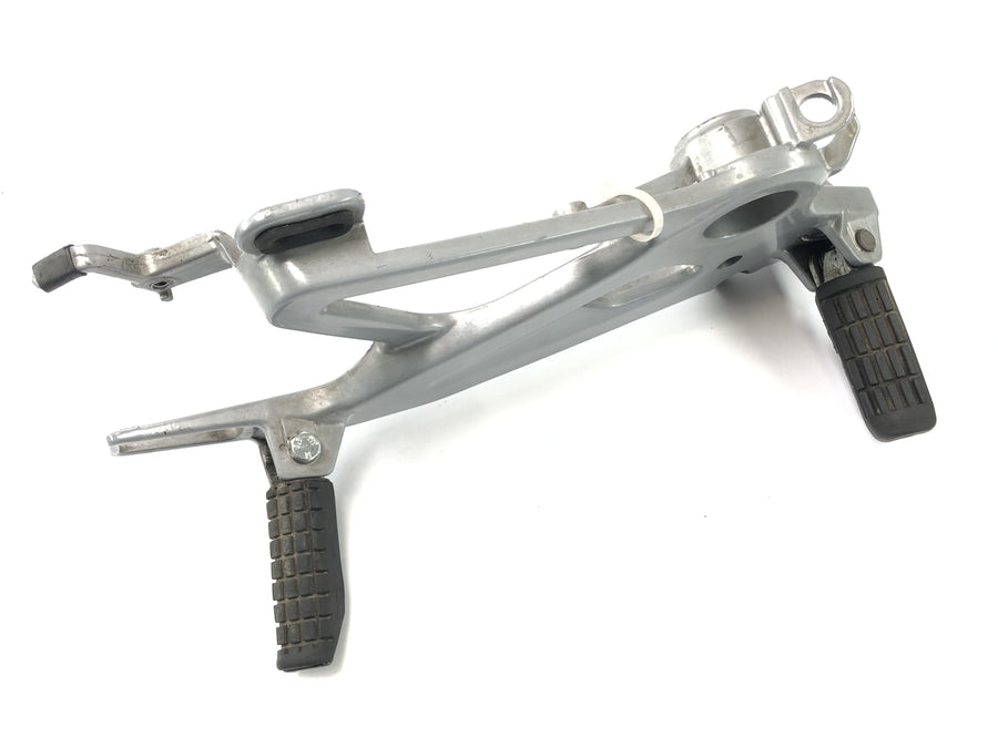 Honda SLR 650 RD09 [1997] - Sistema de apoio para os pés no suporte para os pés direito