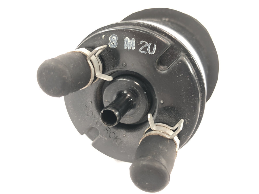 Suzuki Intruder VL 1500 AL [2000] - ventilação do tanque com recipiente de carvão ativado
