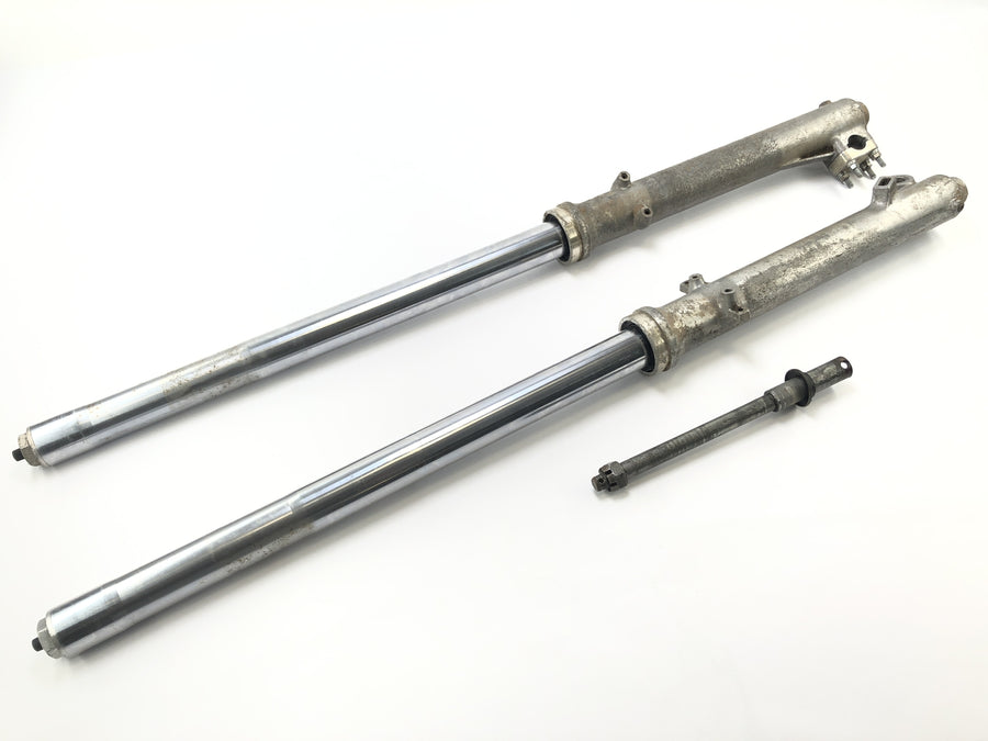 Yamaha XT 500 1U6 [1981] - Garfo de suspensão do Fork Telegabel com eixo