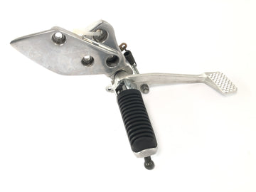 Yamaha XJR 1300 RP06 [2002] - Sistema de apoio para os pés direito com pedal de freio
