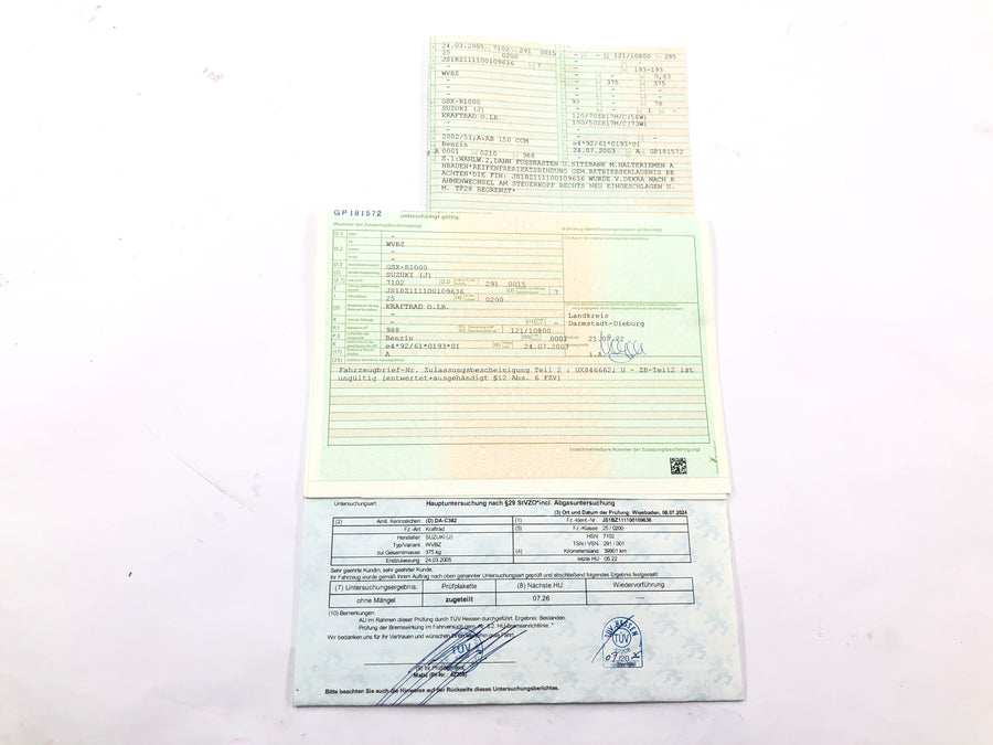 Suzuki GSX R 1000 WVBZ K3 [2003] - Quadro com quadro principal de papéis