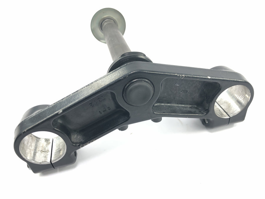 Triumph Daytona 900 T300D [1996] - ponte inferior do garfo, braçadeira da cabeça de controle