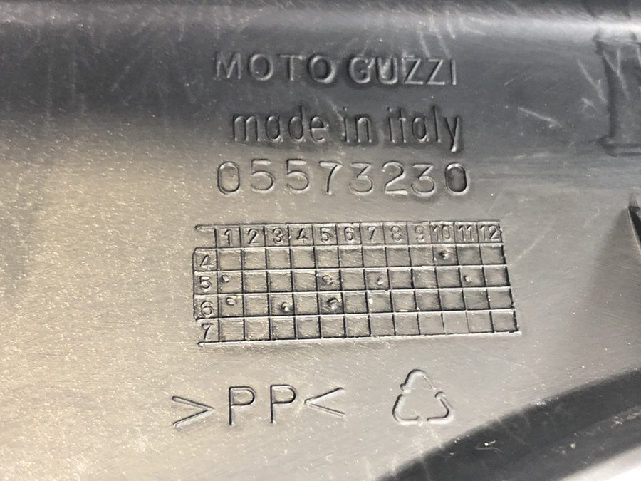 Moto Guzzi Norge 1200 [2006] - revestimento traseiro de revestimento direito