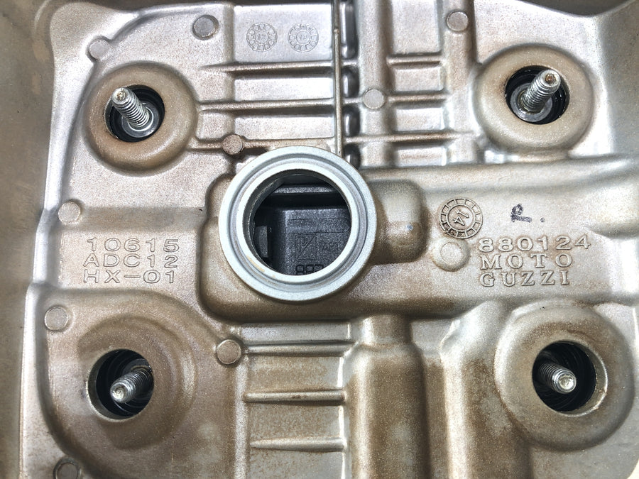 Moto Guzzi Stelvio 1200 8V [2016] - Tampa de válvula tampa cabeçote direita quattro valvole