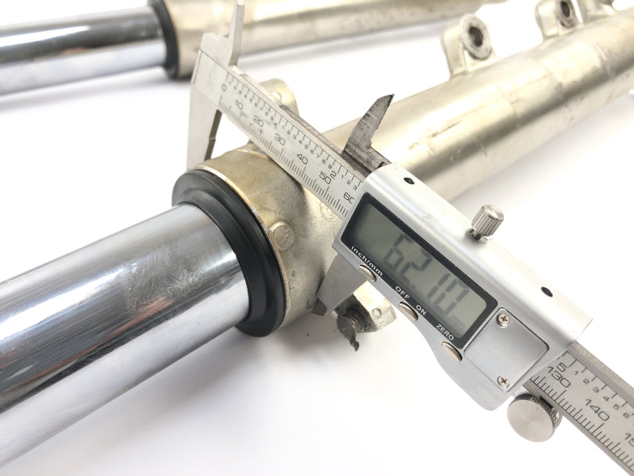 Suzuki GSX R 1100 GV73B [1990] - Fork Telegabel com eixo