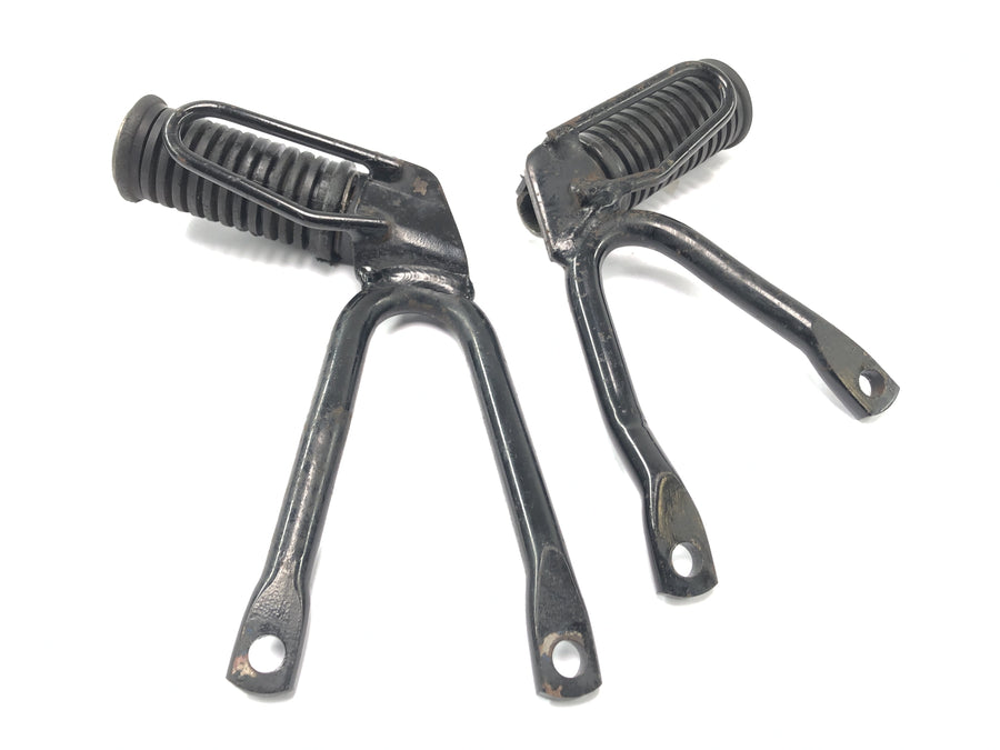Suzuki DR 350 SK42B [1991] - Pediatraturas de pés no apoio de pés do passageiro esquerdo e direito