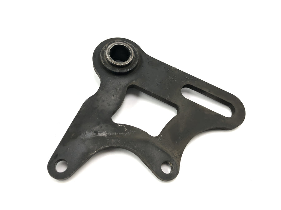 Aprilia RS 125 TW [2017] - Fixação da pinça do freio com placa de ancoragem traseira