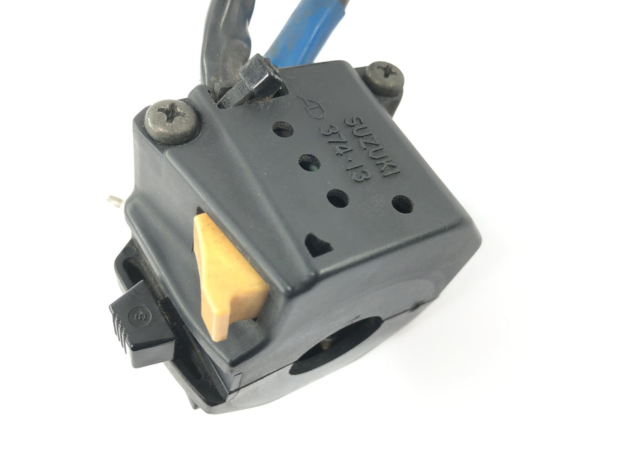 Suzuki RG 250 Gamma GJ21D [1987] - Encaixe do interruptor esquerdo do guiador