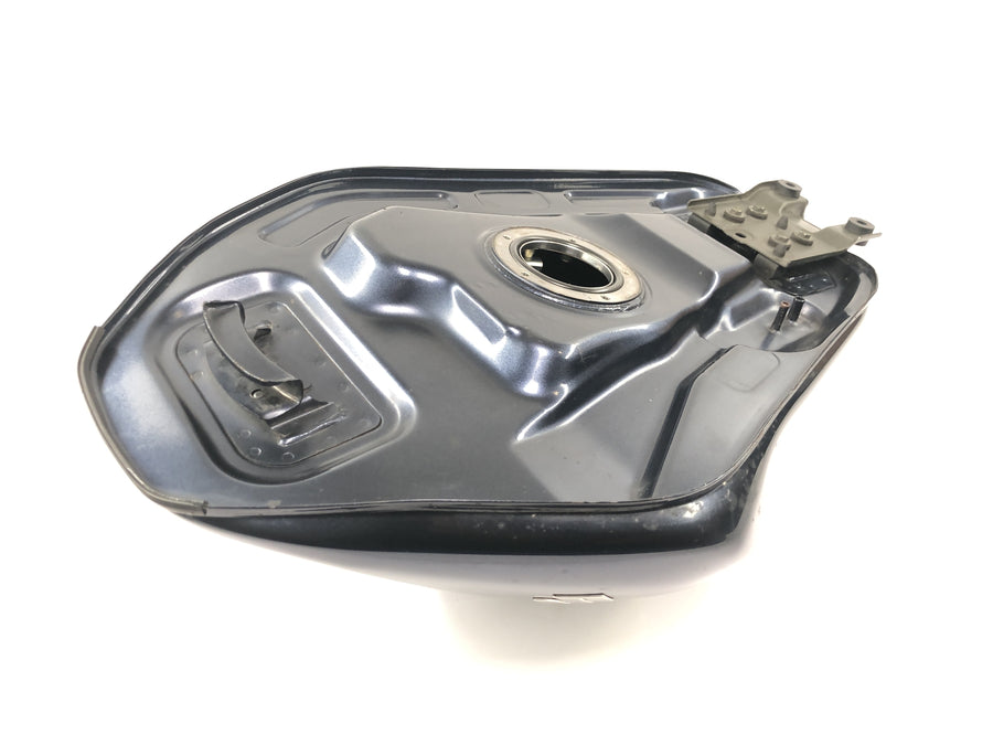 Suzuki GSF 1250 SA Bandit WVCH [2007] - Tanque de gasolina com amassado