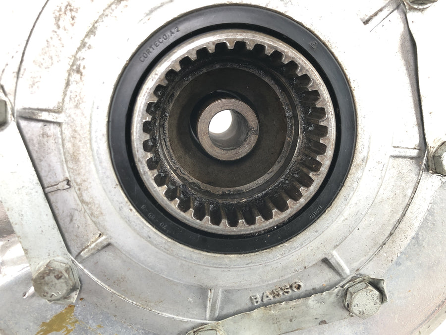 Moto Guzzi V7 Special [1971] - cardan de tração final com tração traseira