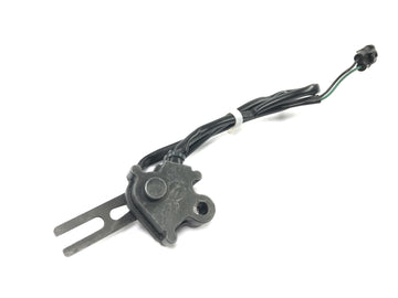 Kawasaki Versys KLE 650 A [2006] - Suporte do interruptor do interruptor de desligamento lateral