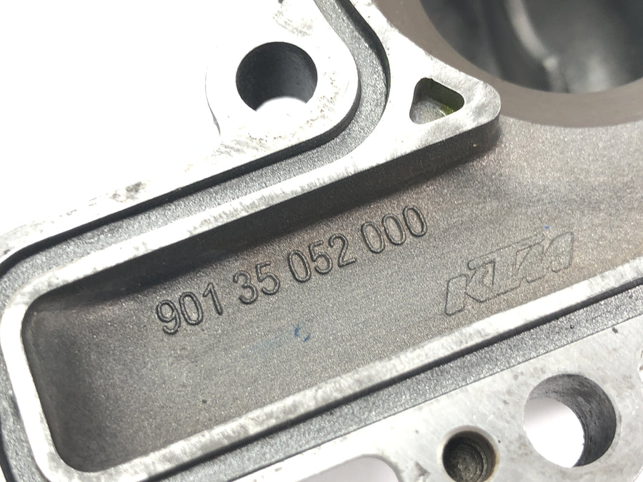 KTM RC 125 [2016] - Tampa da bomba de água, carcaça da bomba de água, bomba de refrigerante