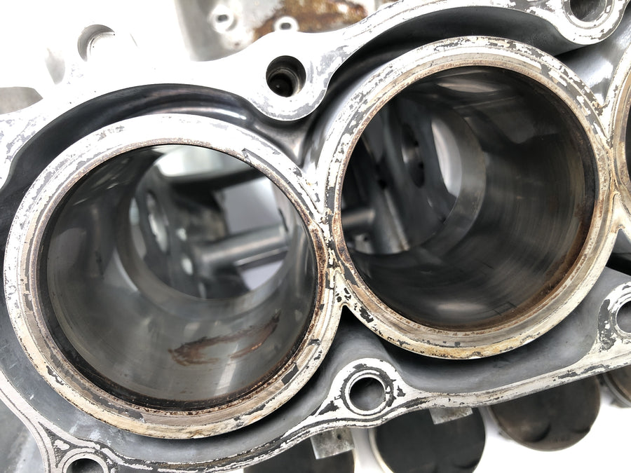 HONDA CBR 900 RR SC28 [1994] - Habitação de motor com arbustos e pistões