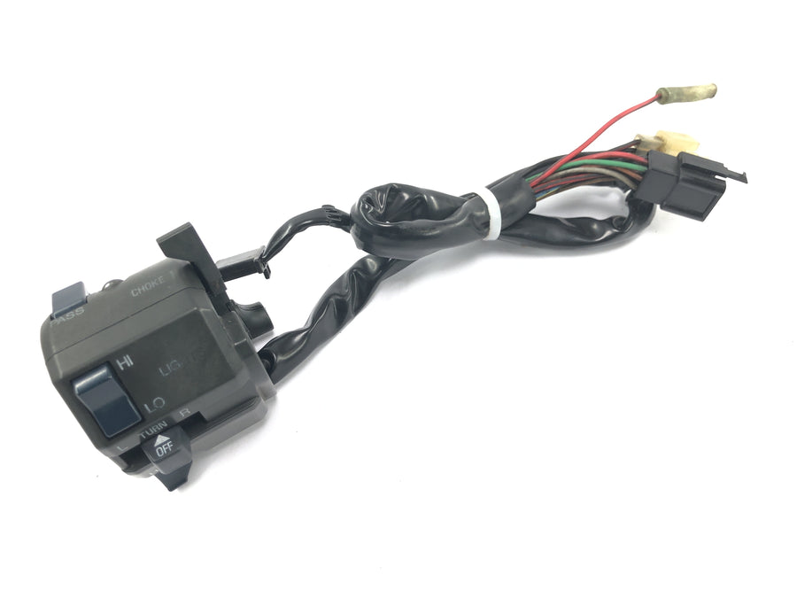 Kawasaki Zephyr 750 ZR750C [1994] - Encaixe do interruptor esquerdo do guiador