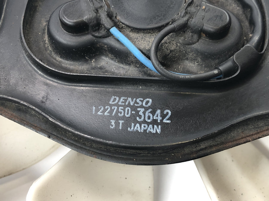 Triumph Tiger 955i 709EN [2003] - Ventilador elétrico do ventilador do radiador