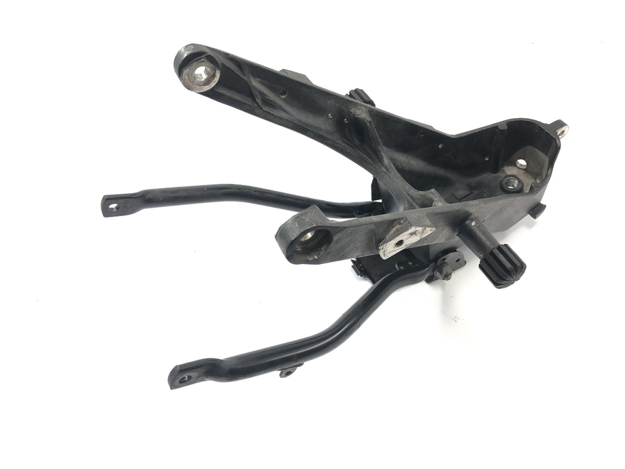 BMW R 1150 GS R21 [2002] - cabeça do quadro com papéis