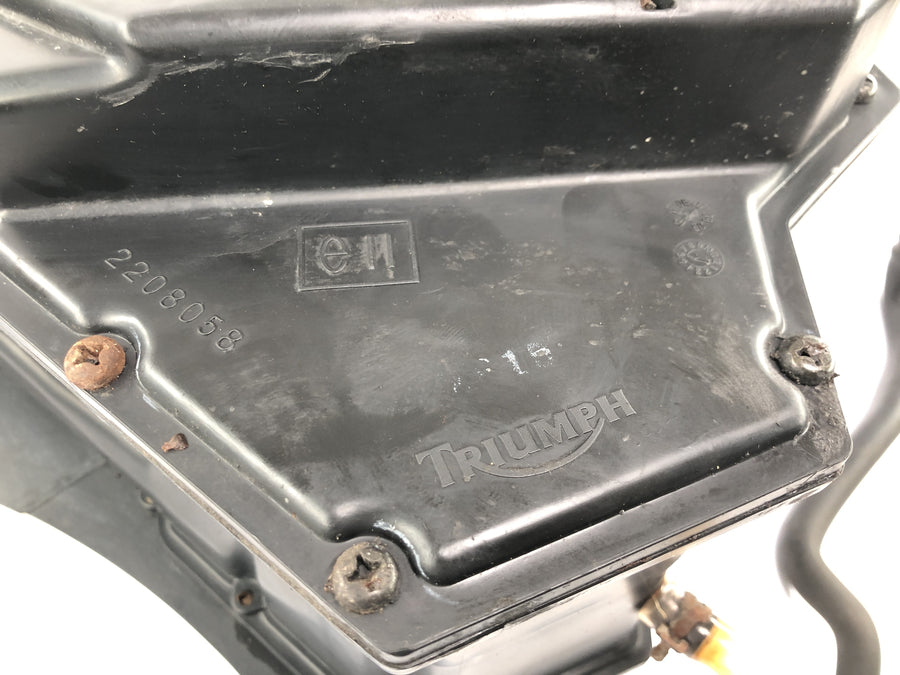 Triumph Bonneville T100 986MF [2012] - Caixa do filtro de ar Caixa do filtro de ar Airbox