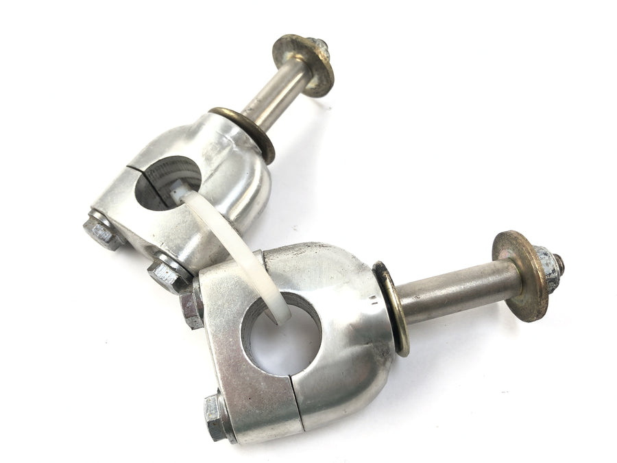 Honda NX 650 RD02 [1989] - Casto do conjunto de suporte do guidão riser
