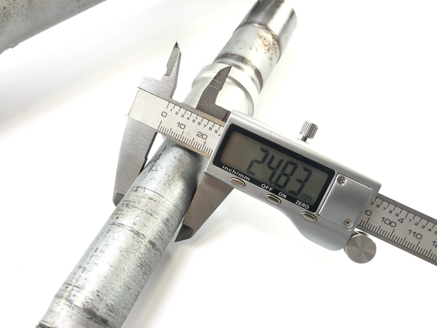 BMW R 1200 R [2007] - Fork Telegabel com eixo com sensor ABS