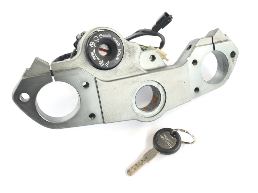 Moto Guzzi Norge 1200 [2006] - Tacho Cockpit Ignition Lock Lock para Gabelbrücke acima do CDI